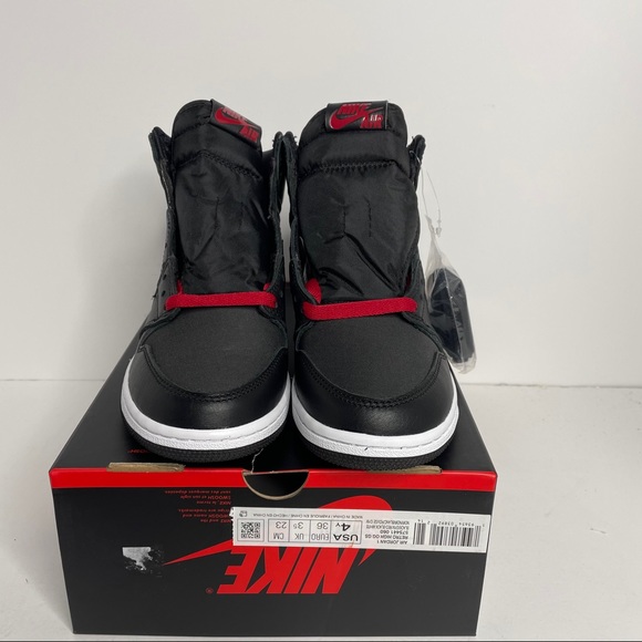 Nike Air Jordan 1 Retro High OG “Black Satin” NEW - Picture 2 of 4
